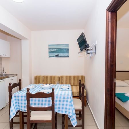 Mandy Suites Kíssamos Exteriör bild